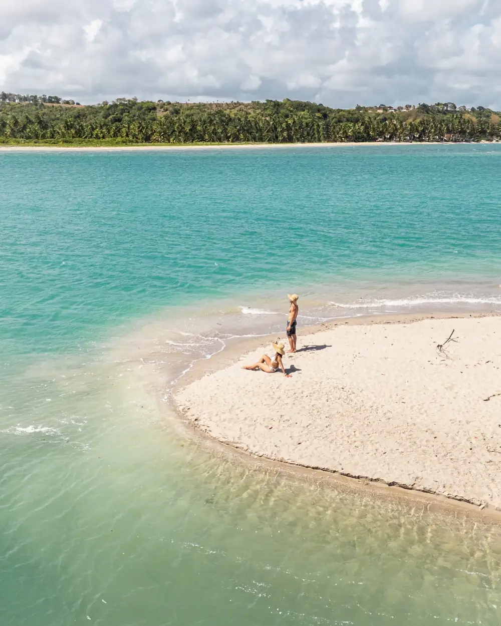 Banco de areia na maré baixa